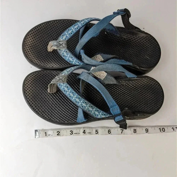 Chaco Strappy Sandals - 7 - Picture 6 of 10
